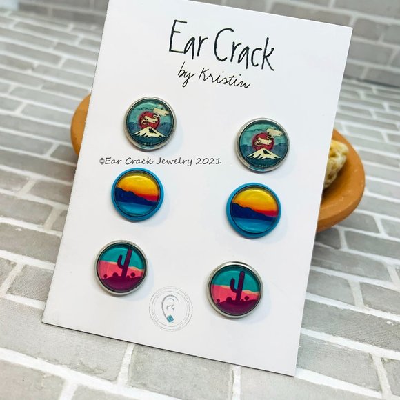 Hand Crafted Jewelry - Hand Crafted - 12 mm stud earrings :Wanderlust